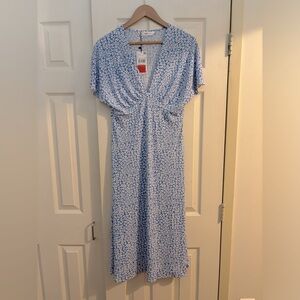 MANGO blue & white floral short sleeved dress.  Brand new w/tags on, size 6 US.